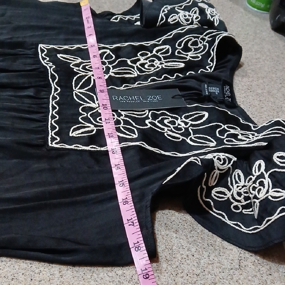 Rachel Zoe Black Top with Cream Floral Design - Picture 7 of 8